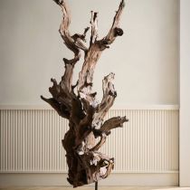 2422 Kazu Floor Sculpture 