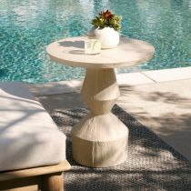 FES11 Calypso Outdoor End Table Enviormental View 1