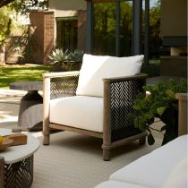 FRS11 Emoto Outdoor Chair Enviormental View  2