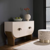 GCAVC02 Spitzy Large Vase Enviormental View 1