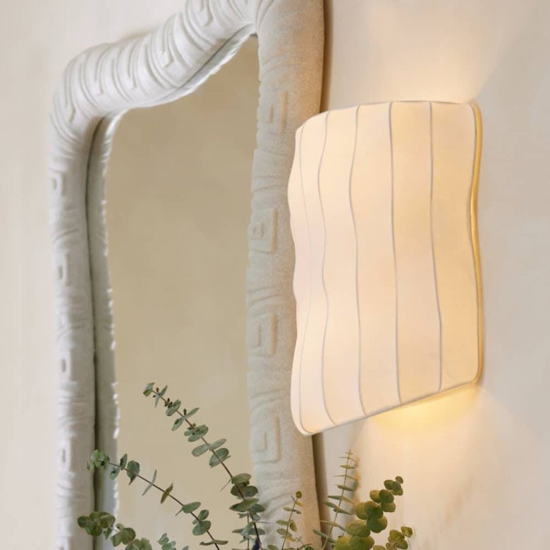 Famoso Wall Sconce