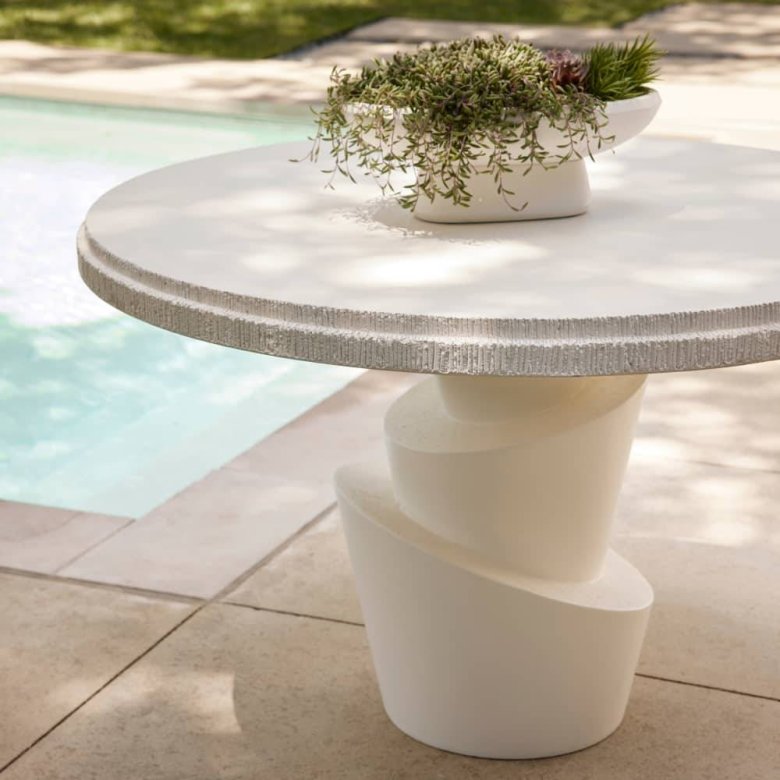 Figueroa Outdoor Entry Table