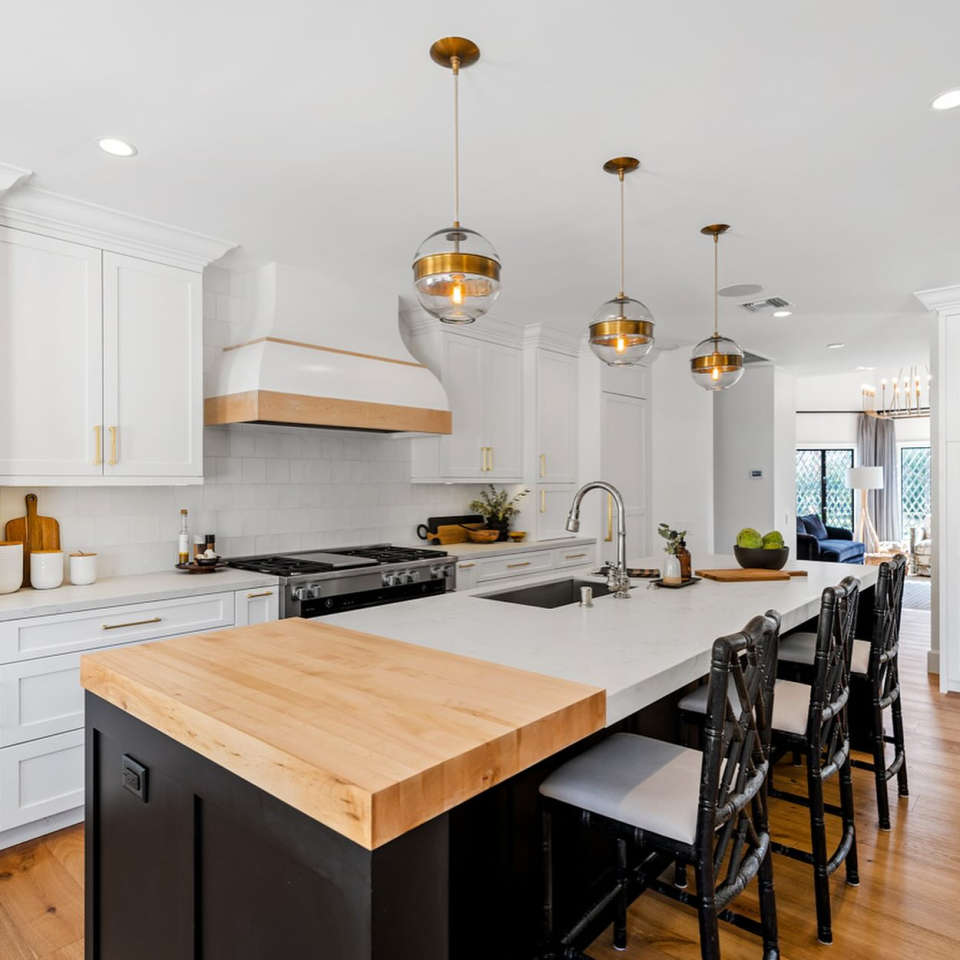 Kitchen Island Pendant Lighting Ideas: The Designer’s 2026 Edit